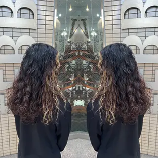ロング パーマ ハイライト/レイヤー /ハイトーン/AOIのヘアスタイル