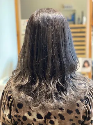 ロング カラー 関口 友行のヘアスタイル