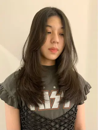 ロング カラー 落合希 Olivebeigeのヘアスタイル