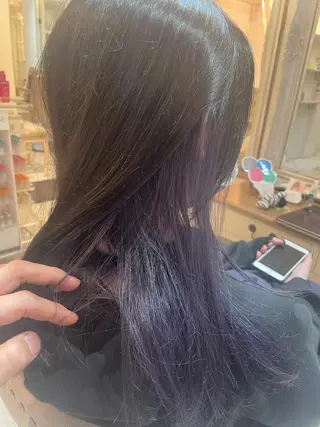 セミロング カラー HATSUMEI 勅使瓦　祥のヘアスタイル