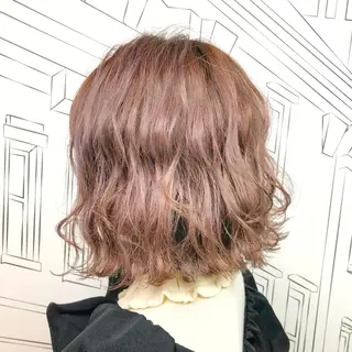 ショート カラー 小顔レイヤー/ ベージュ🤍Rieのヘアスタイル