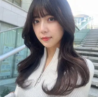 ロング カラー 🫧うる艶トレンド 🫧透明感カラーのヘアスタイル