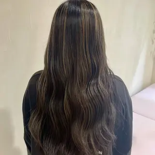 ロング カラー ルプラボウ 神谷有音/艶髪のヘアスタイル