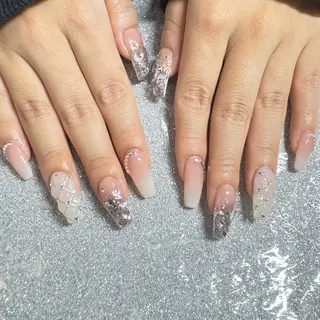 ネイル VIERU 🌈🎀💖のネイルデザイン