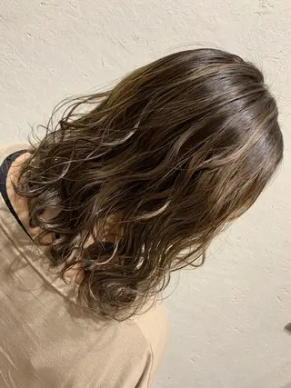 ミディアム カラー 天野 開のヘアスタイル