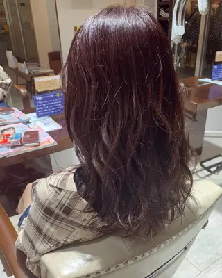セミロング カラー 黒田 優衣のヘアスタイル