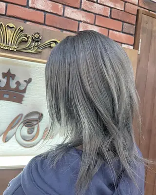 セミロング 眞壁 華子のヘアスタイル