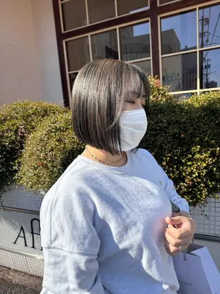 ショート 🦋ブリーチなしダブ ルカラー🌈MEGUのヘアスタイル