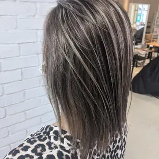 セミロング nameless髪質 改善ブリーチ心斎橋のヘアスタイル