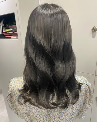 ロング カラー ヘアアレンジ 𝒀𝒖𝒊𝒏𝒂 梅田/透明感カラーのヘアスタイル