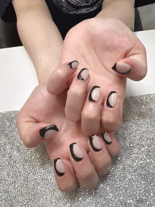 ネイル ガレンドウ 白澤 愛子のネイルデザイン