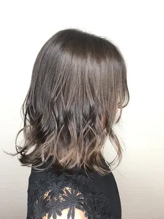 ミディアム カラー ヘアアレンジ 🧶ブリーチカラー TERU🧶の眉毛・アイブロウイメージ