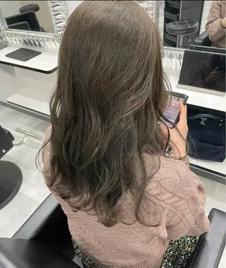 セミロング カラー いなみね はるきのヘアスタイル