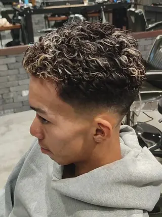 メンズ ショート カラー パーマ フェード/パーマ☀ 安部佑希のヘアスタイル