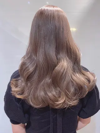 セミロング カラー ヘアアレンジ 柔らか垢抜けｶﾗｰと ｶｯﾄ🫧ASUKAのヘアスタイル