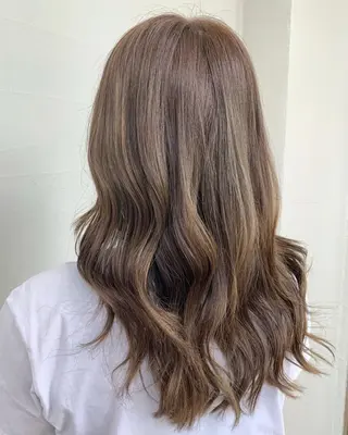 カラー カワニシ *のヘアスタイル