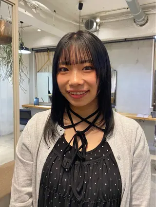 ミディアム カラー Lomalia／ yuzuki🤎ᐩᕀのヘアスタイル