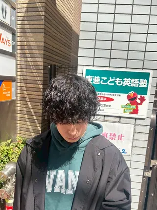 メンズ メンズ特化✨️ 韓国風パーマ🔥一八のヘアスタイル