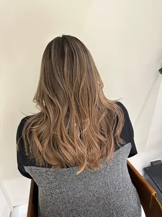 セミロング カラー ご予約 宜しくお願いします！のヘアスタイル