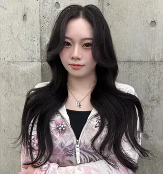 ロング 福田 彩心のヘアスタイル