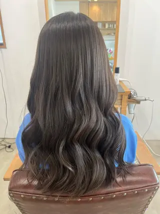 ロング カラー 三島 有佳里のヘアスタイル