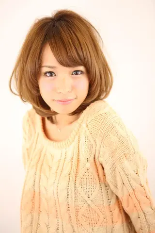 ミディアム カラー jouer  のヘアスタイル