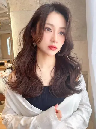 セミロング カラー 興津/韓国レイヤー ダブルカラー美髪縮毛のヘアスタイル