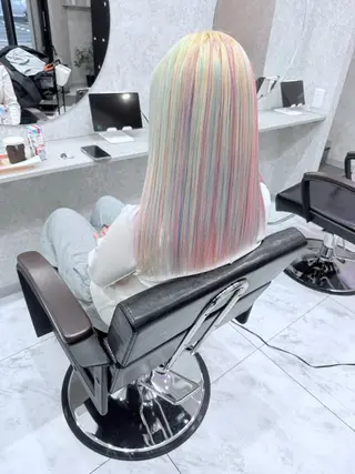 セミロング カラー 🌈派手髪ハイトーン 🌈鈴木亮太🌈のヘアスタイル