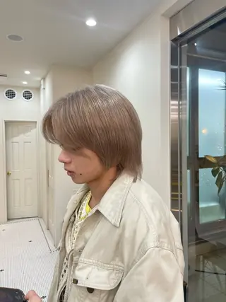 ミディアム レイヤーカット 🌱 ブリーチ  はるかのヘアスタイル