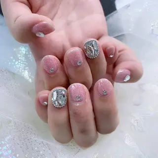 ネイル パーツ全部¥110 サロンミミのネイルデザイン