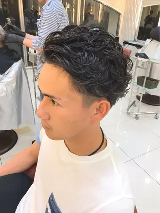 パーマ メンズ 瀬川 茉衣子のヘアスタイル