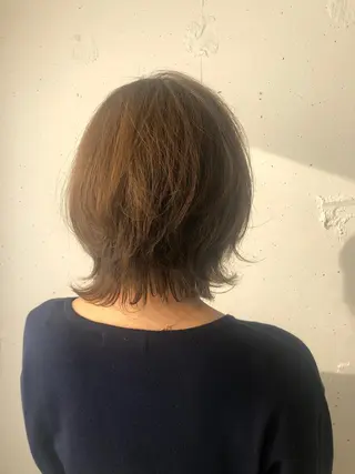 ミディアム 顔周りの垢抜けヘア 立山愛梨のヘアスタイル