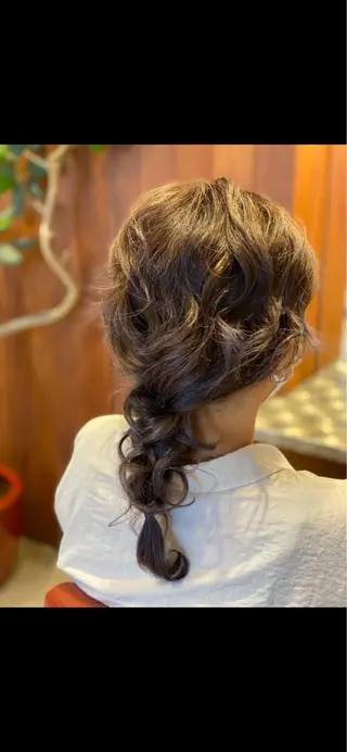 ミディアム カラー ヘアアレンジ 近 沙織のヘアスタイル