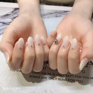 ネイル ガレンドウ 白澤 愛子のネイルデザイン