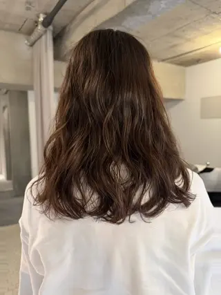 セミロング パーマ 中野 こころのヘアスタイル