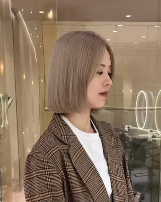 ショート カラー Akari暖色カラー /レイヤーカットのヘアスタイル