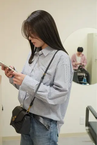 セミロング カラー トレンドと似合わせ/ マンツーマン/西上楓のヘアスタイル