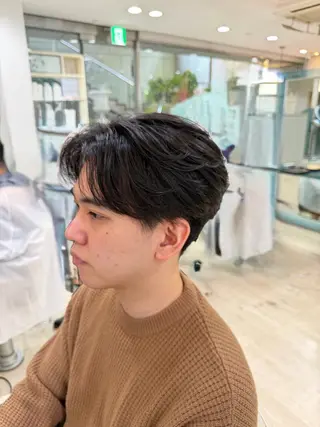 ショート QUARTER所属・出戸 雄大のヘアスタイル