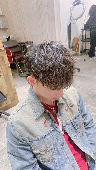 パーマ メンズ メンズ特化 荷宮蓉太のヘアスタイル