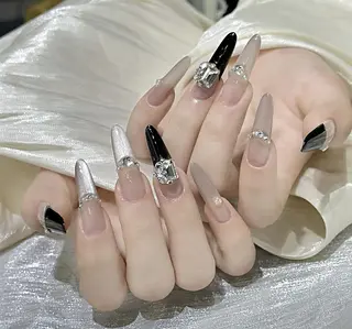 ネイル Pure&Rich Nailのネイルデザイン