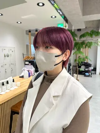 ショート カラー レイヤー/顔まわり カット/地毛風カラーのヘアスタイル