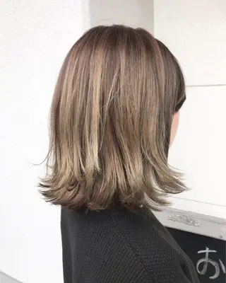 ミディアム カラー レイヤーカット匠 イソザキノリユキのヘアスタイル