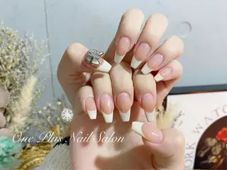 ロング カラー ネイル One Plus Nail Salonのネイルデザイン