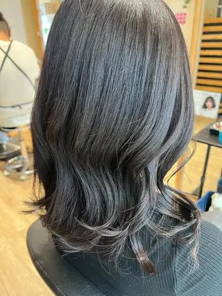 カラー 早川 真幸のヘアスタイル