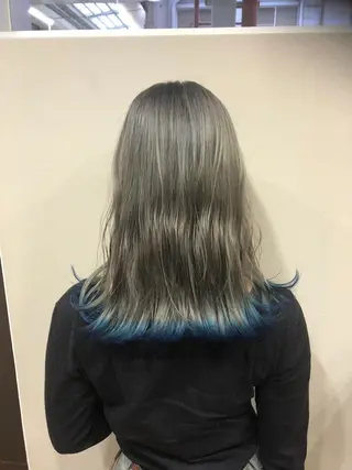 セミロング カラー 東條 克義のヘアスタイル