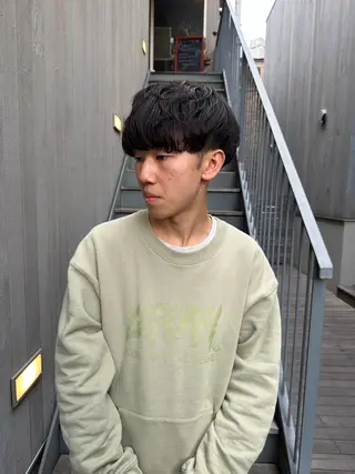 ショート パーマ メンズ 似合わせレイヤー 海外風レイヤーmioのヘアスタイル