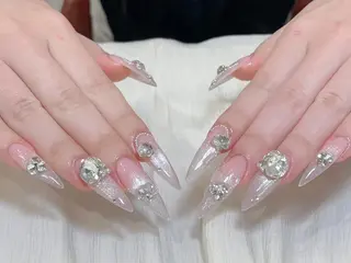 セミロング 💅 リリアのネイルデザイン
