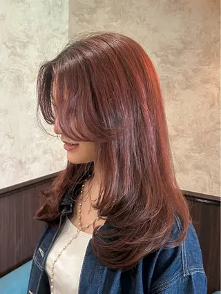 ロング Momo/海外ヘア /レイヤー/艶カラーのヘアスタイル