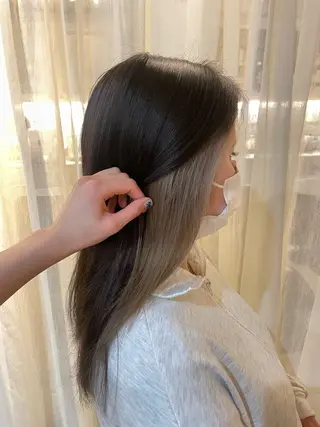 セミロング 藤原 百花のヘアスタイル