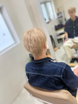 ショート カラー ミルクティー量産💙 💙ブリーチ特化💙のヘアスタイル